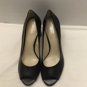 Brand new Naturalizer peep toe Annie Pumps
